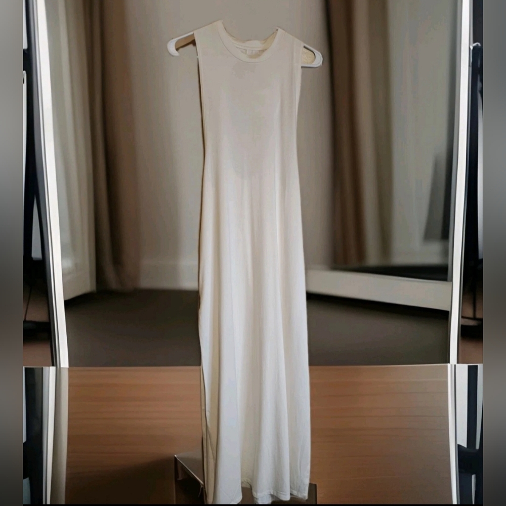 White Flowing Boho Keyhole Back High Neck High Slits Dress Sz M Beachy